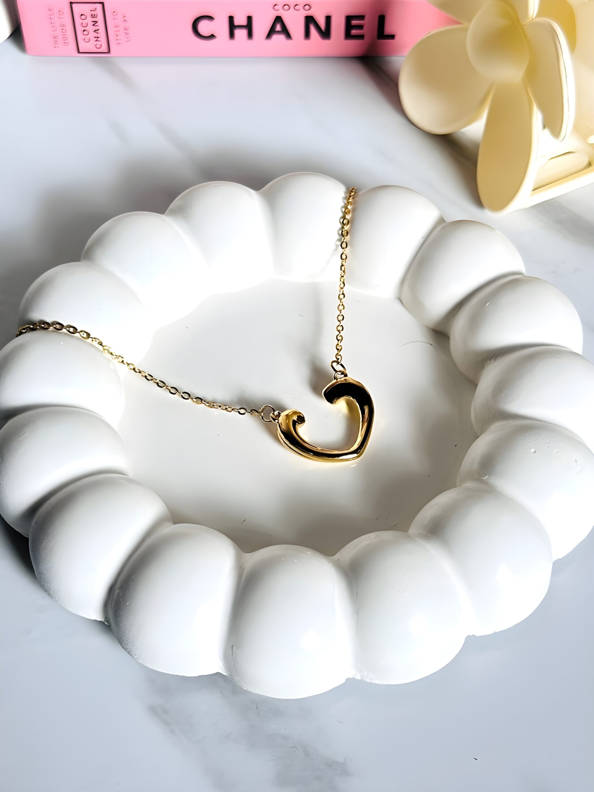 Buy Elegant Gold Pendant Online | Intricate Designs for Every Occasion Elegant gold pendant with intricate design for women – perfect for weddings, parties, and gifting. Shop premium gold jewelry online.