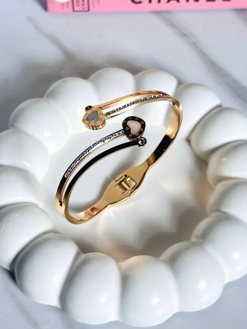 Jewellci Anti-Tarnish Gold-Plated Bracelet | Long-Lasting 18K Gold Jewelry Jewellci Anti-Tarnish Gold-Plated Bracelet – 18K gold-plated, durable, hypoallergenic, and long-lasting jewelry for everyday wear and gifting