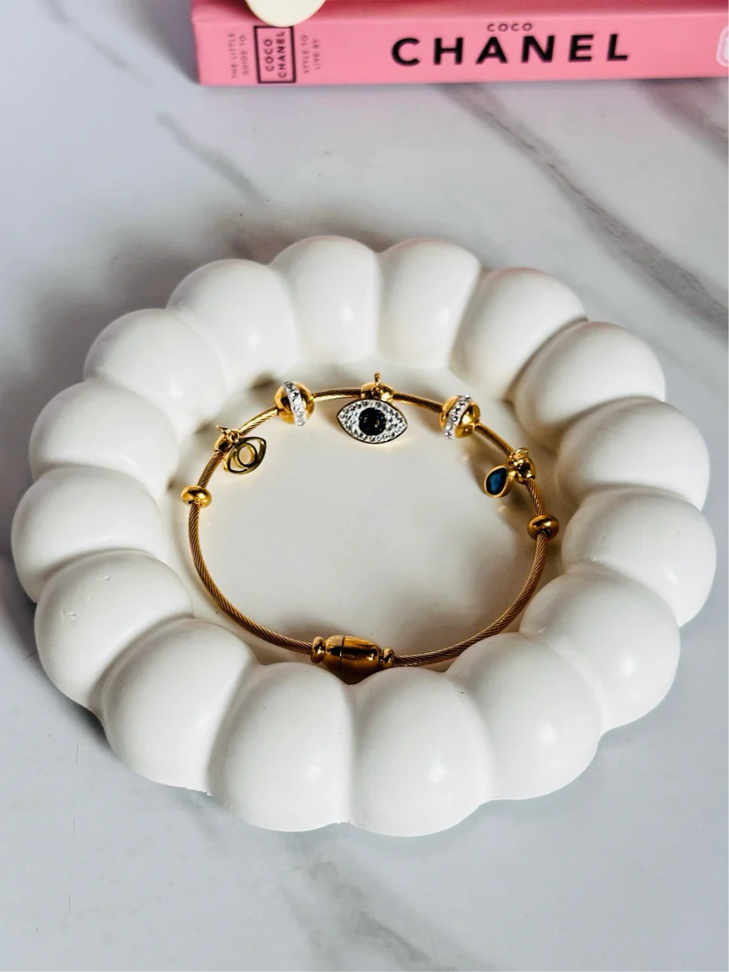 Jewellci Anti-Tarnish Gold-Plated Bracelet | Long-Lasting 18K Gold Jewelry Jewellci Anti-Tarnish Gold-Plated Bracelet – 18K gold-plated, durable, hypoallergenic, and long-lasting jewelry for everyday wear and gifting