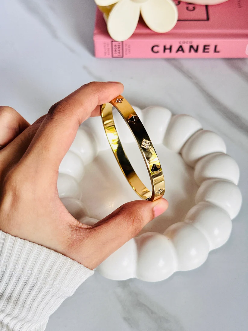 Jewellci Anti-Tarnish Gold-Plated Bracelet | Long-Lasting 18K Gold Jewelry