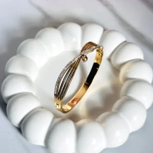 Jewellci Anti-Tarnish Gold-Plated Bracelet – 18K gold-plated, durable, hypoallergenic, and long-lasting jewelry for everyday wear and gifting